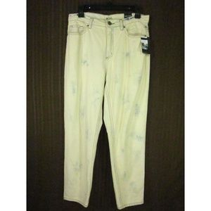NEW BDG Mom Jean Jeans Size 29W 28L Ivory